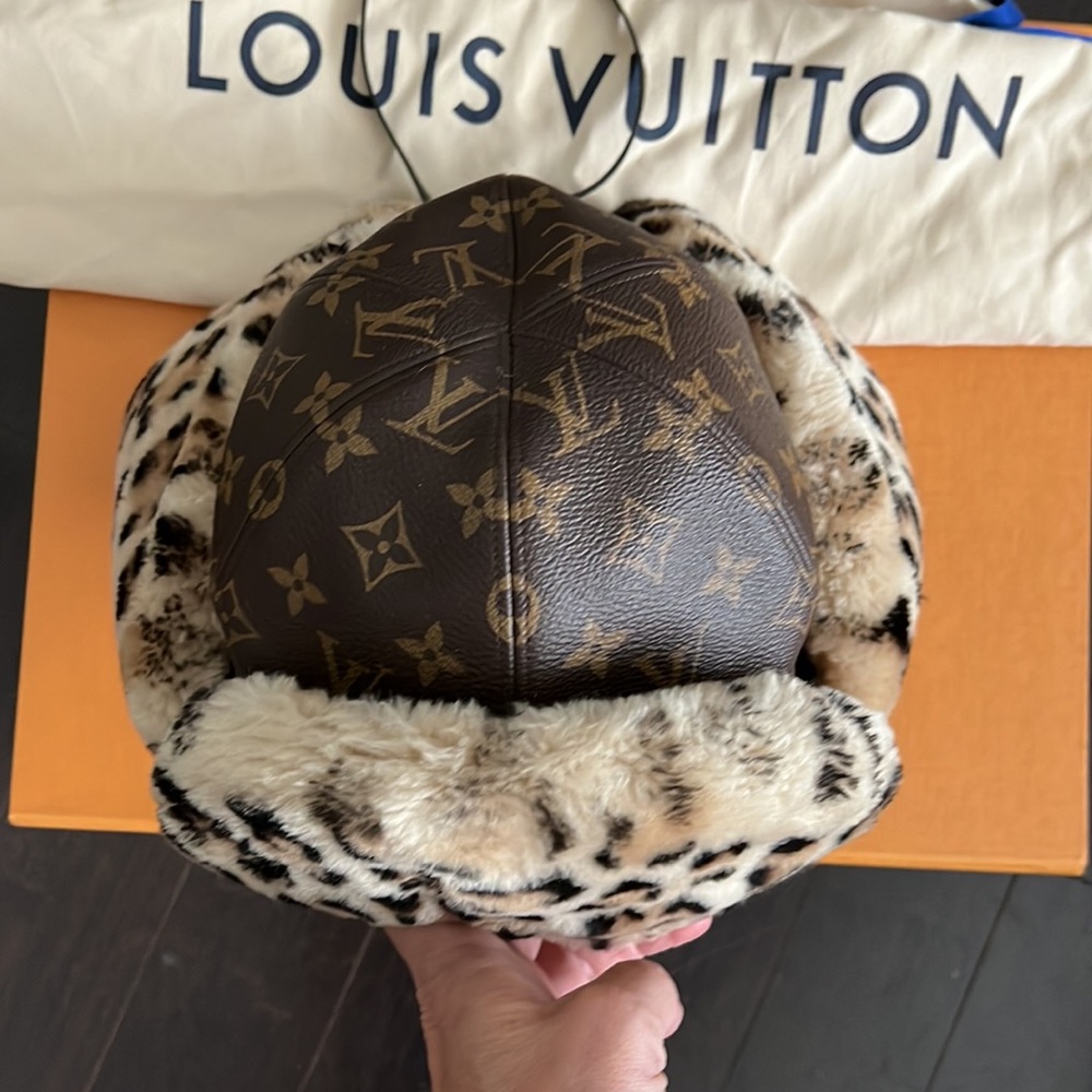 Louis Vuitton Chapka Leopard Hat - Picture 4 of 11